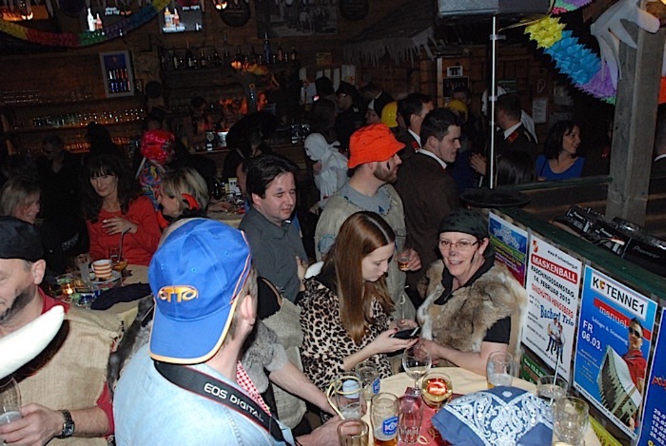 Faschingsparty Bacherlwirt 2015 web 37