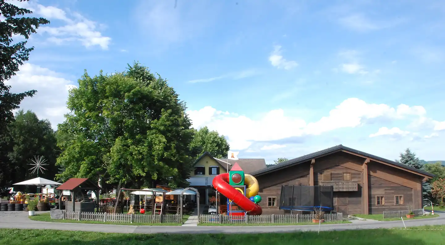 Gasthaus Bacherlwirt Hengsberg - Großer Parkplatz 